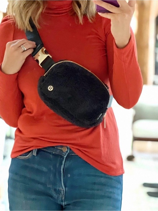 Handbags - Plush bag
